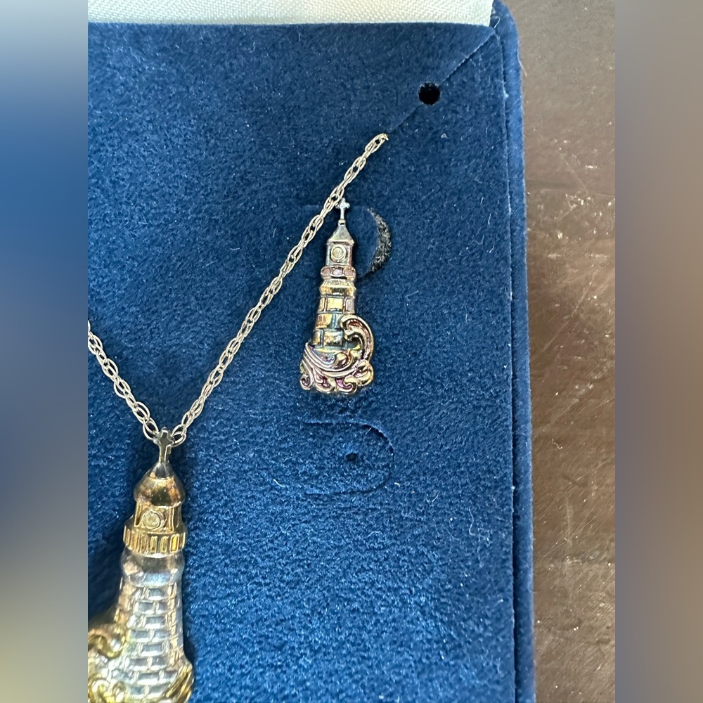 Bradford Exchange "Light of Hope" diamond lighthouse necklace matching earrings - Picture 4 of 8
